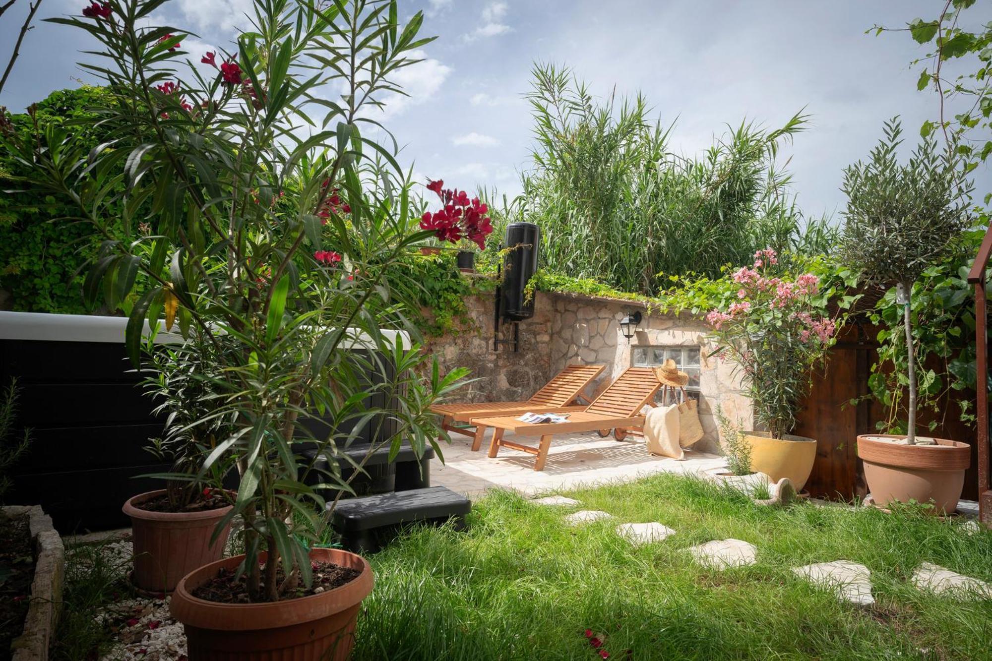 Holiday Home Skala With Hot Tub & Kala With Terrace Pitve Exteriér fotografie