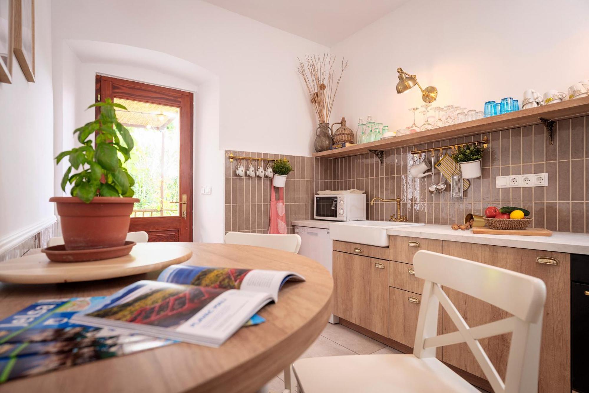 Holiday Home Skala With Hot Tub & Kala With Terrace Pitve Exteriér fotografie